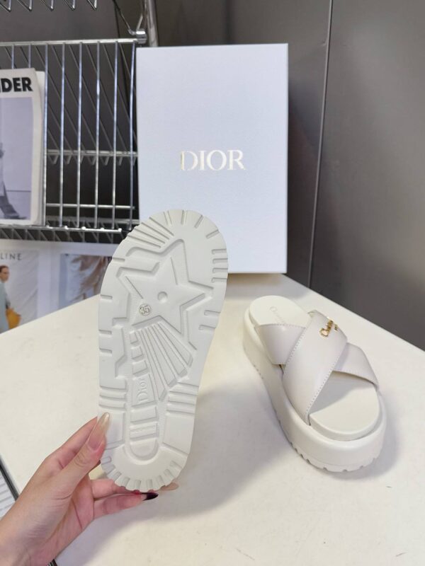 Шлепанцы на платформе Dior