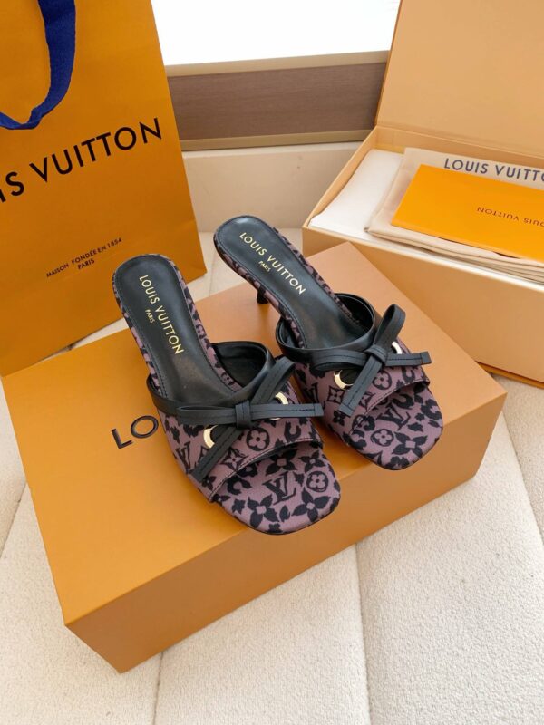 photo_2026-04-05_16-12-03 Мюли Louis Vuitton